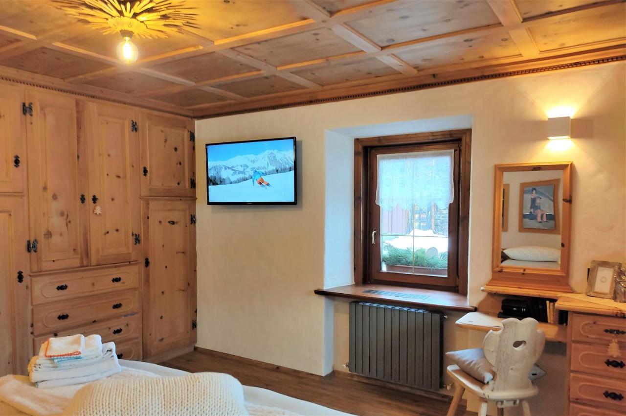 Mountain Chalet Milly Livigno Exterior photo