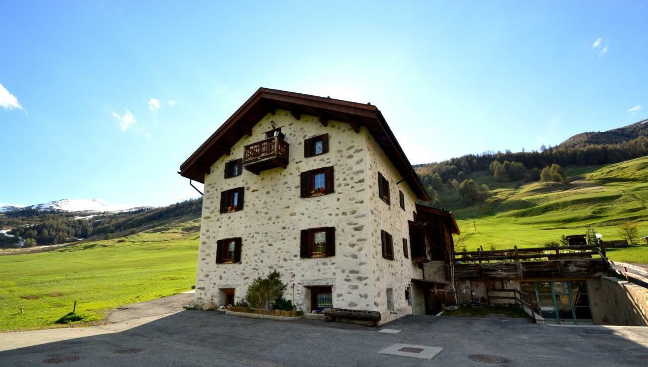 Mountain Chalet Milly Livigno Exterior photo